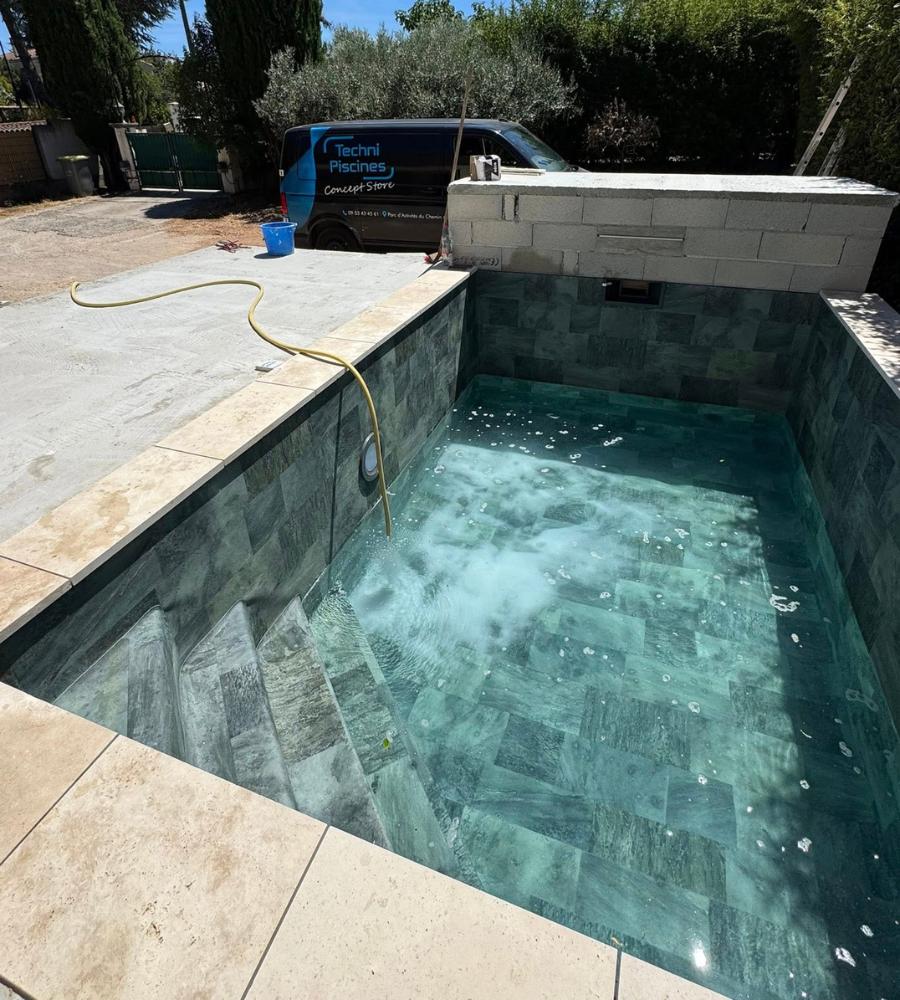 Construction piscine 10m2 5